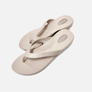 Okabashi Wedged Woman’s Sandals Size M